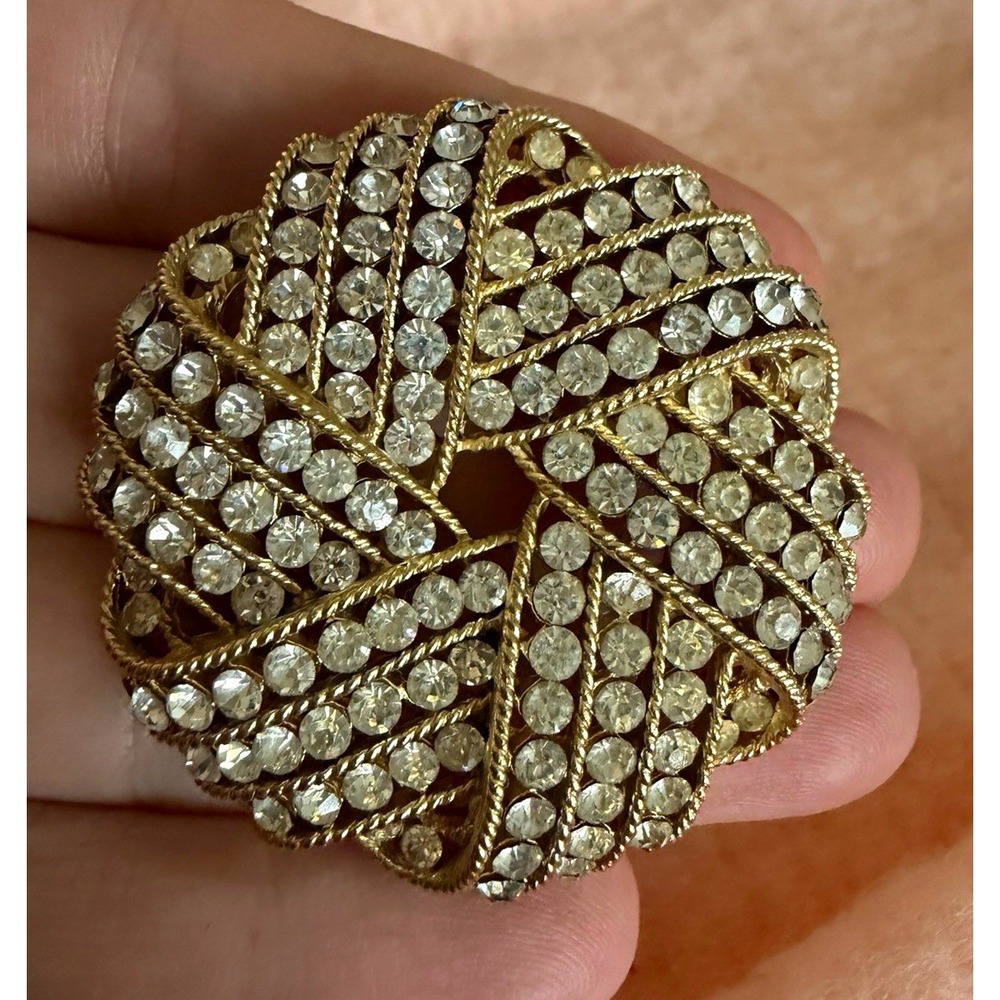 Crown Trifari pinwheel brooch from the 1963 "Cavalcade" collection Gorgeous